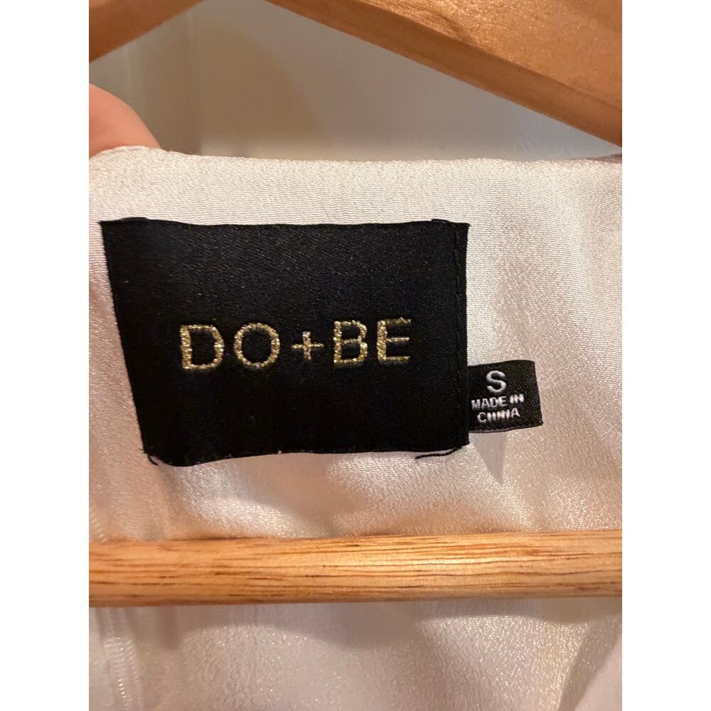 DO+BE white puff-classic sleeve mini dress- size small - Picture 4 of 7